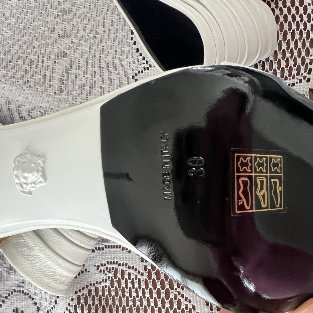 Versace White and Gold Women's Heels - Picture 3 of 6